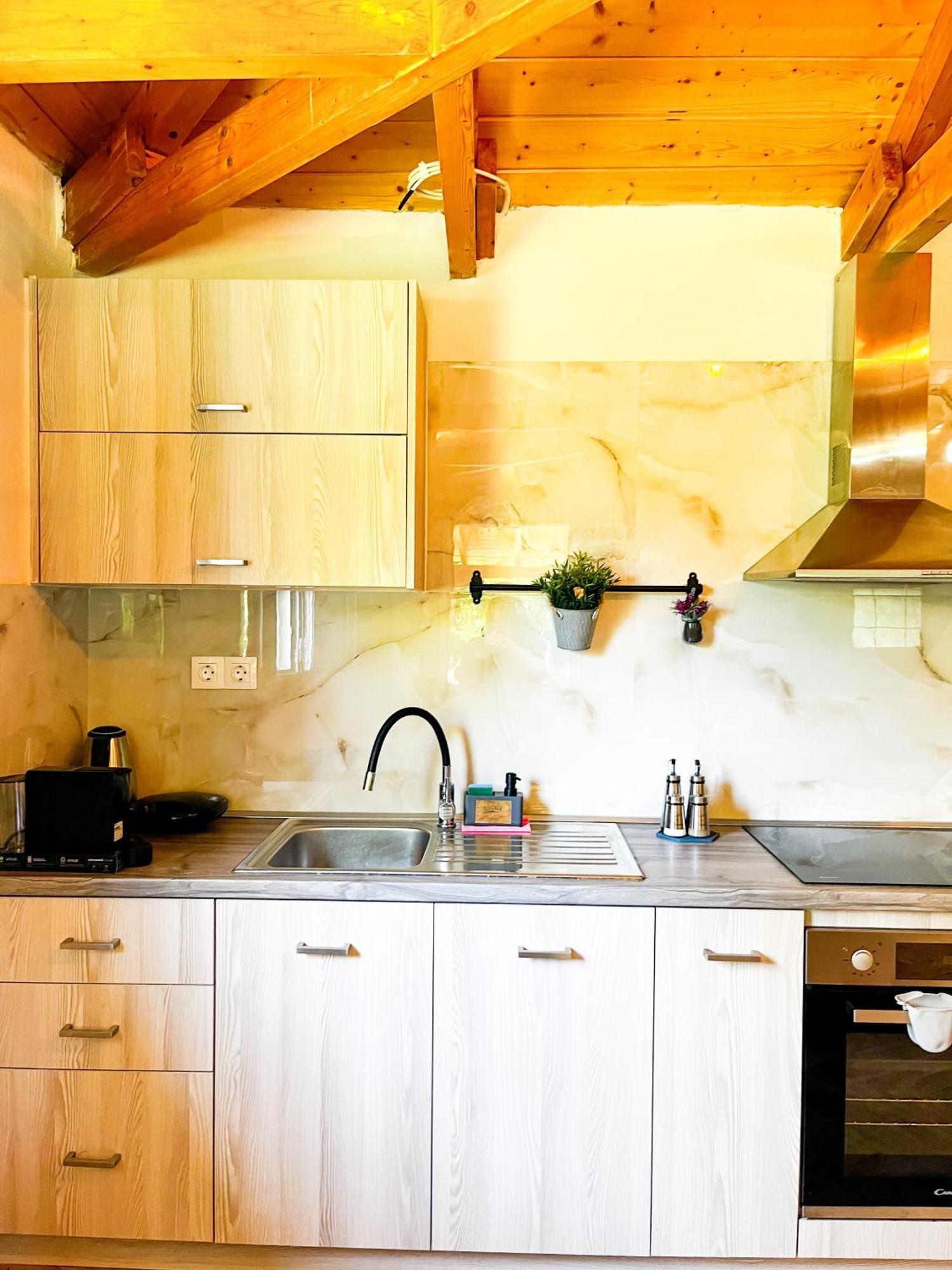 Apartment Elleria's House *