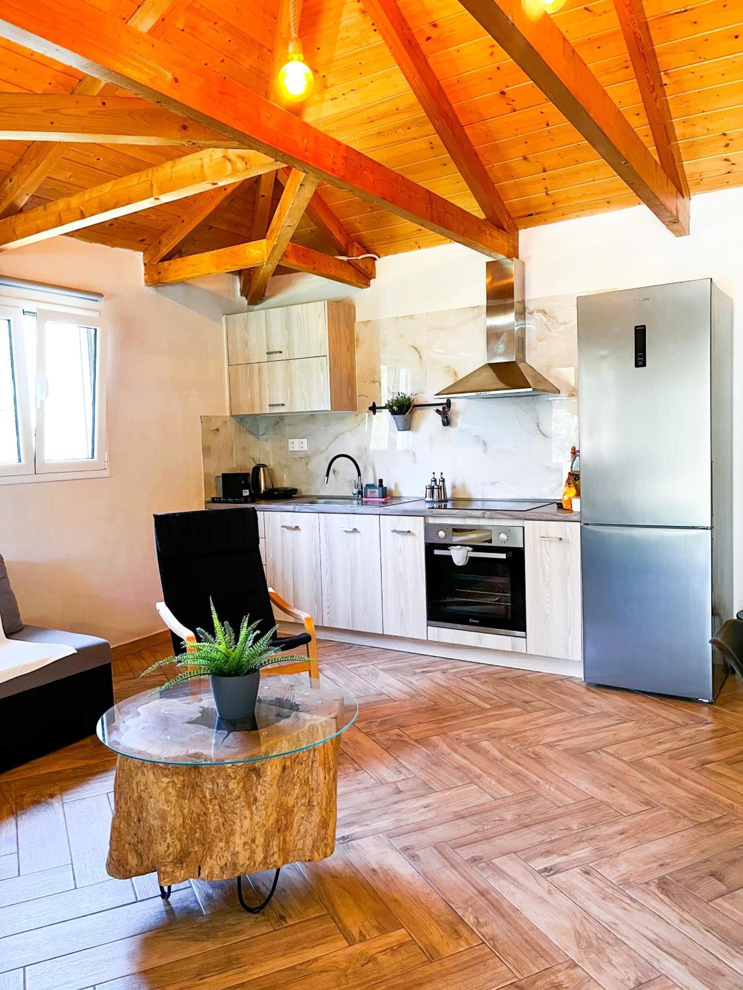 Apartment Elleria's House *